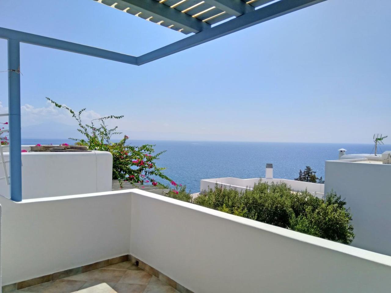 Villa Danae - Seaside Villa With Pool & Hot Tub Piso Livadi Extérieur photo